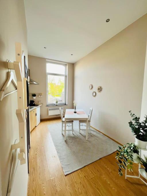 Charmant Petit Appartement. 리에주 외부 사진